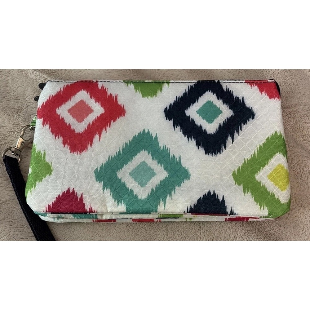 Thirty One Easy Going Wristlet Geometric Shapes Three Slots
